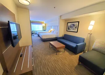 Holiday Inn Express & Suites Seattle North - Lynnwood by IHG hotel thumbnail 2