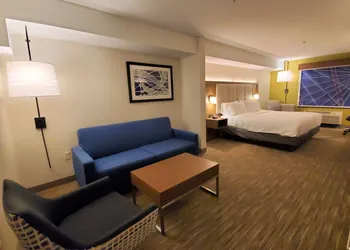 Holiday Inn Express & Suites Seattle North - Lynnwood by IHG hotel thumbnail 3