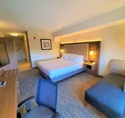 Holiday Inn Express & Suites Seattle North - Lynnwood by IHG hotel detail image 5