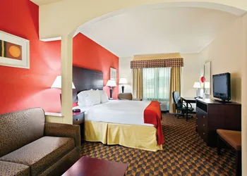Holiday Inn Express Hotel & Suites Malvern by IHG hotel thumbnail 3