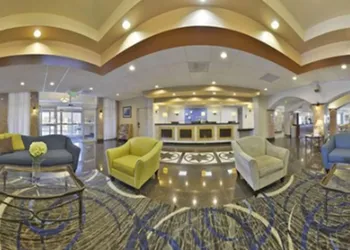 Holiday Inn Express & Suites Tacoma South - Lakewood by IHG hotel thumbnail 2
