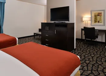 Holiday Inn Express & Suites Tacoma South - Lakewood by IHG hotel thumbnail 3