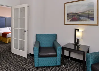 Holiday Inn Express & Suites Tacoma South - Lakewood by IHG hotel thumbnail 5