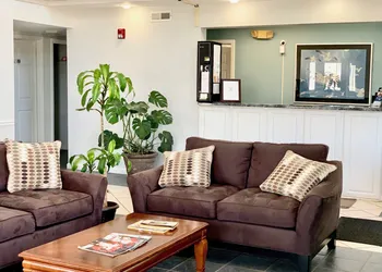 Key West Inn - Childersburg hotel thumbnail 2