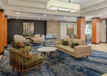 Fairfield Inn & Suites by Marriott Santa Maria hotel thumbnail 2