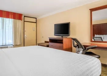 Clarion Inn and Conference Center hotel thumbnail 6