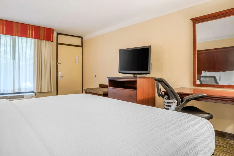 Clarion Inn and Conference Center hotel detail image 6