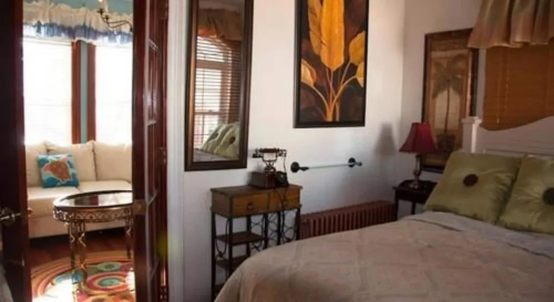 Ocean City Mansion hotel detail image 6