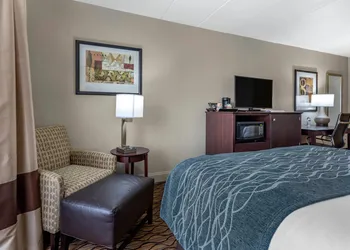 Comfort Inn & Suites Glen Mills - West Chester hotel thumbnail 8