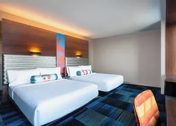 Aloft by Marriott, Boston Seaport District hotel thumbnail 7