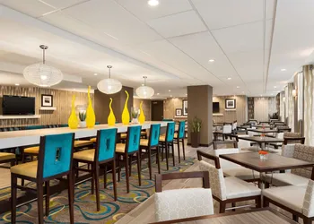 Hampton Inn and Suites by Hilton, Downtown Vancouver hotel thumbnail 5