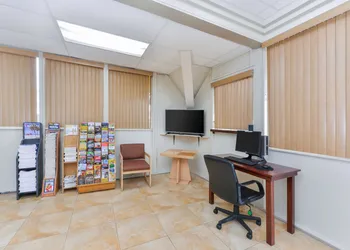 Americas Best Value Inn Sarasota Downtown hotel thumbnail 2
