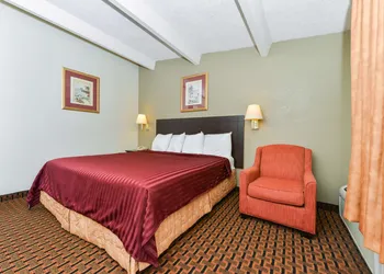 Americas Best Value Inn Sarasota Downtown hotel thumbnail 8