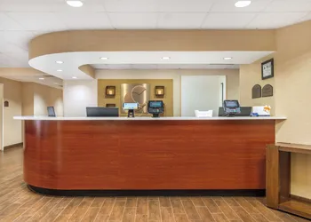 Comfort Inn & Suites Lake Norman hotel thumbnail 2