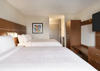 Holiday Inn Express Plattsburgh by IHG hotel thumbnail 2