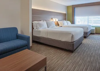 Holiday Inn Express & Suites Belleville by IHG hotel thumbnail 4