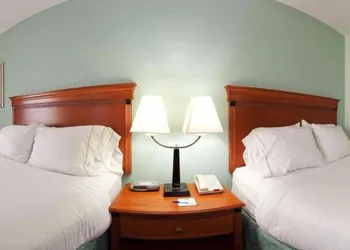 Holiday Inn Express Hotel & Suites Lake Okeechobee by IHG hotel thumbnail 6