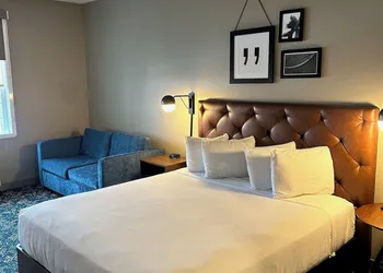 Four Points by Sheraton Bedford Manchester Airport hotel thumbnail 7