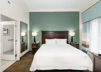 Hampton Inn & Suites Mooresville/Lake Norman hotel thumbnail 5