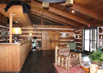 Great Smokies Inn Cherokee hotel thumbnail 2