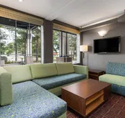 Super 8 by Wyndham Sault Ste Marie On hotel detail image 4