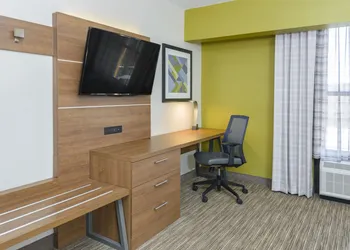 Holiday Inn Express Southington by IHG hotel thumbnail 4