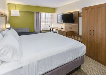 Holiday Inn Express Southington by IHG hotel thumbnail 5
