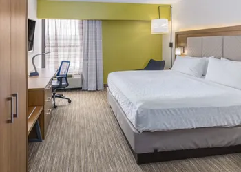 Holiday Inn Express Southington by IHG hotel thumbnail 6