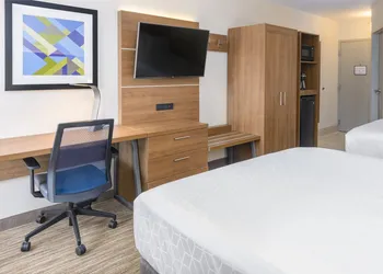 Holiday Inn Express Southington by IHG hotel thumbnail 8