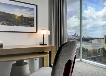 Hilton University of Houston hotel thumbnail 6