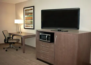 Holiday Inn Express & Suites Wichita Northeast by IHG hotel thumbnail 5