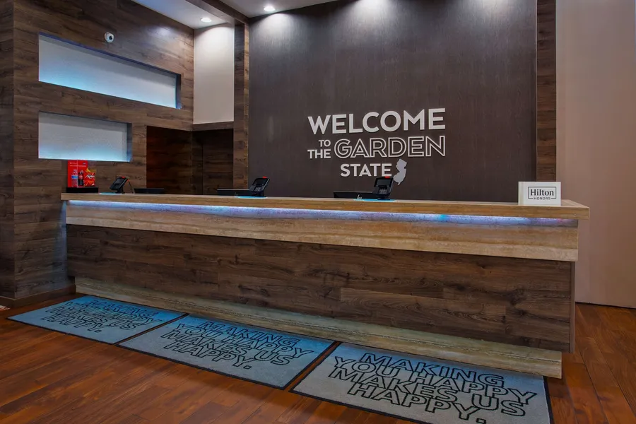 Hampton Inn & Suites Newark Airport Elizabeth hotel detail image 6
