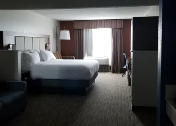 Holiday Inn Express Hotel & Suites Hillview by IHG hotel thumbnail 3