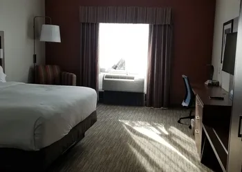 Holiday Inn Express Hotel & Suites Hillview by IHG hotel thumbnail 4