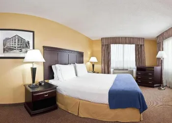 Holiday Inn Express Hotel & Suites Hillview by IHG hotel thumbnail 6