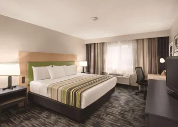 Country Inn & Suites by Radisson, Northfield, MN hotel thumbnail 8