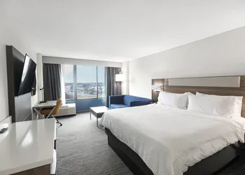 Holiday Inn Express Washington DC SW - Springfield by IHG hotel thumbnail 4