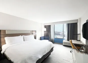 Holiday Inn Express Washington DC SW - Springfield by IHG hotel thumbnail 6