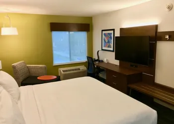 Holiday Inn Express Fishkill-Mid Hudson Valley by IHG hotel thumbnail 3