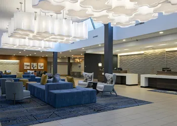 DoubleTree by Hilton Hotel West Edmonton hotel thumbnail 3