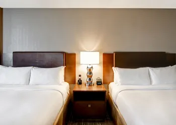 DoubleTree by Hilton Hotel West Edmonton hotel thumbnail 4