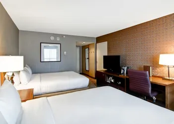DoubleTree by Hilton Hotel West Edmonton hotel thumbnail 5