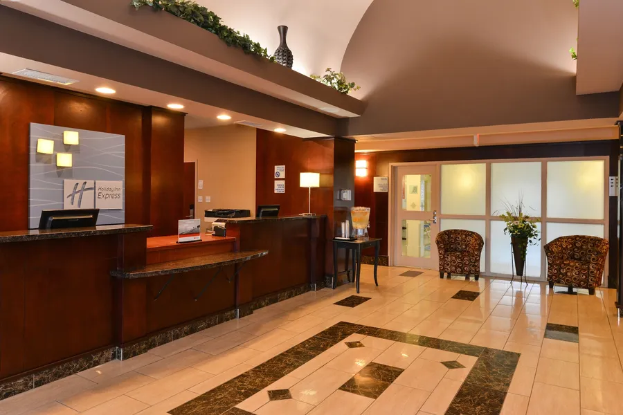 Holiday Inn Express Hotel & Suites Edmonton North by IHG hotel detail image 2