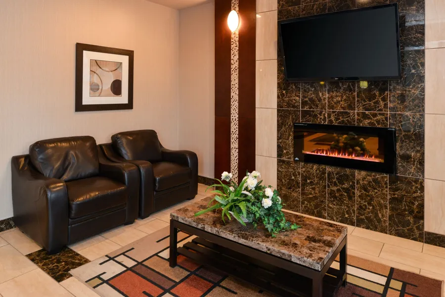 Holiday Inn Express Hotel & Suites Edmonton North by IHG hotel detail image 6