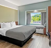 Quality Inn & Suites hotel detail image 5