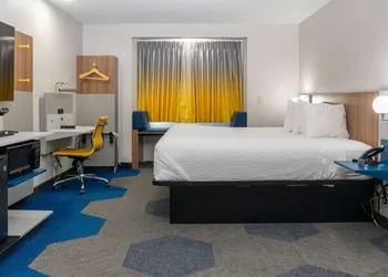 Microtel Inn & Suites by Wyndham Pigeon Forge hotel thumbnail 5