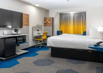 Microtel Inn & Suites by Wyndham Pigeon Forge hotel thumbnail 6