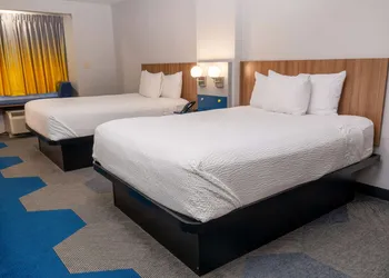 Microtel Inn & Suites by Wyndham Pigeon Forge hotel thumbnail 8