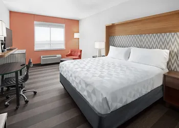 Holiday Inn Odessa by IHG hotel thumbnail 3
