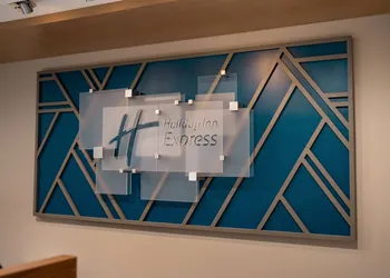 Holiday Inn Express Hotel & Suites West Chester by IHG hotel thumbnail 3